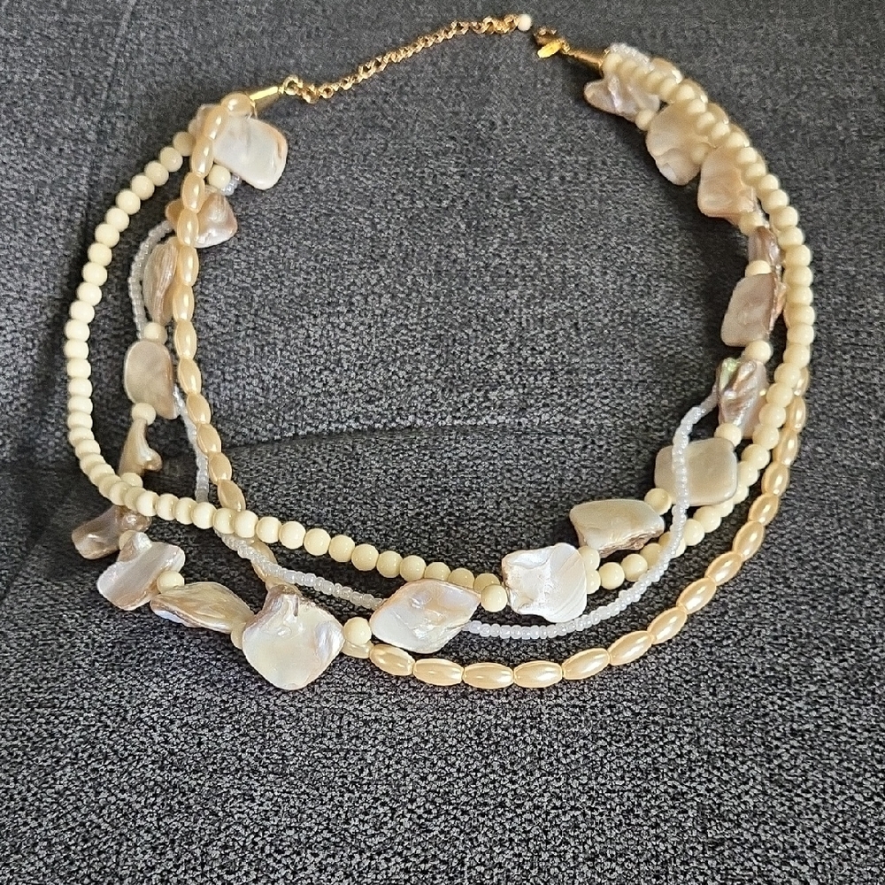 ❤️ Avon Cream Stone/Beed Multi-Strand Necklace- 19" to‎ 23"